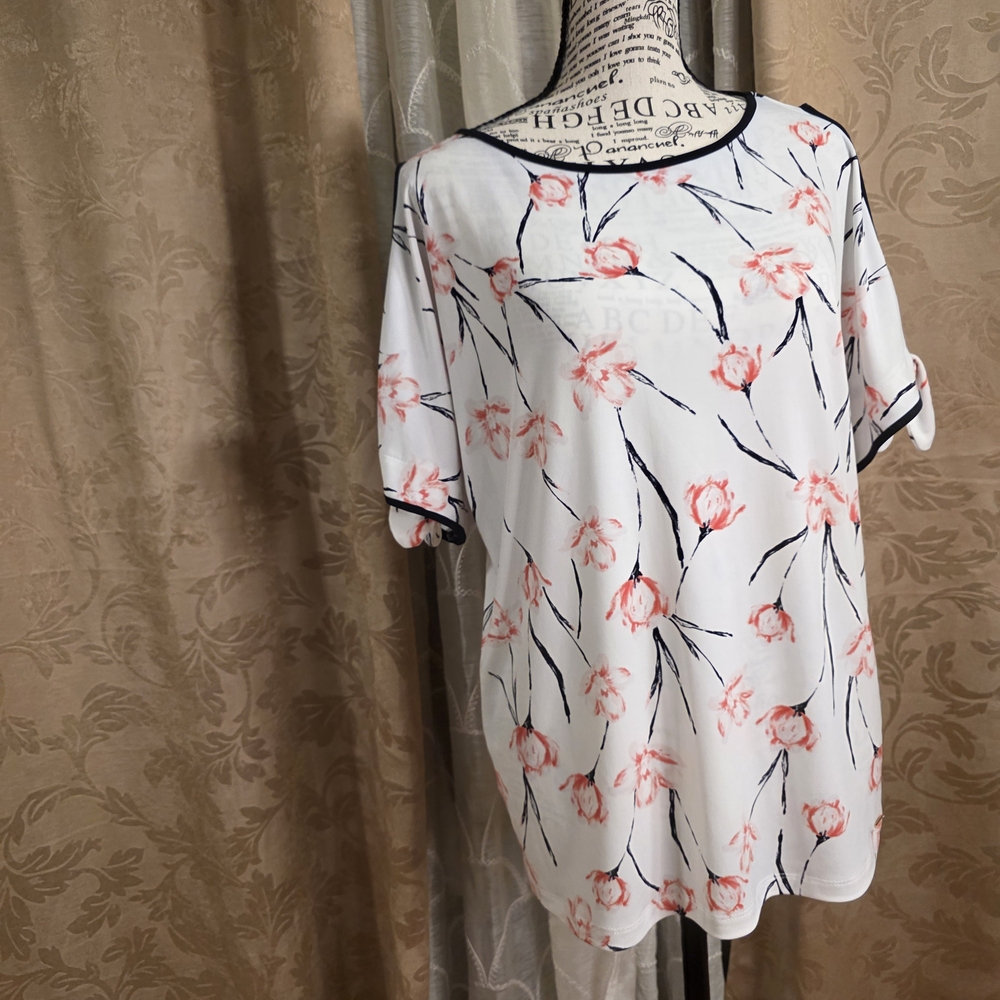 Ivanka Trump Floral Short Sleeve Top - White and Pink